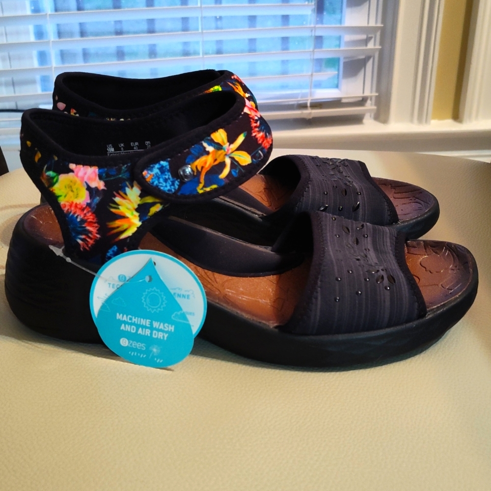Bzees Sandals Size 10